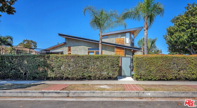Building Photo - 4450 Campbell Dr