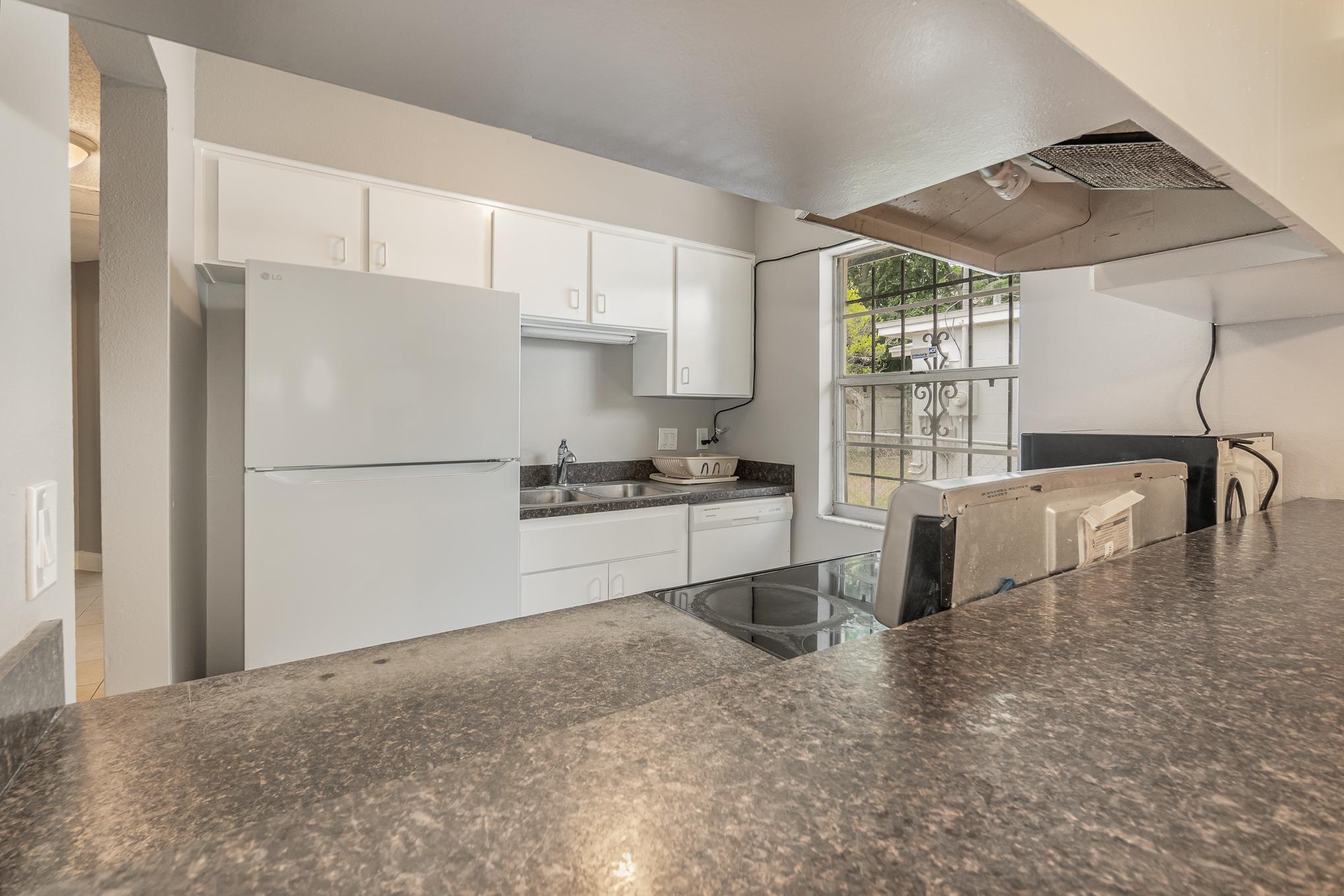 Building Photo - 501 W Herriot Ave