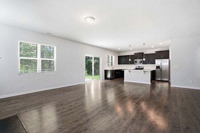Building Photo - 1425 Haltwhistle St