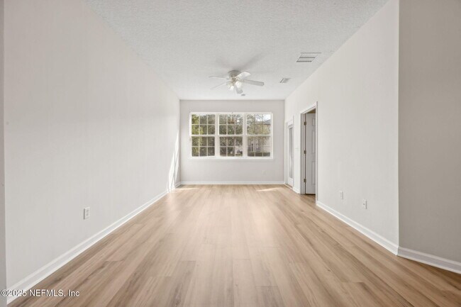 Building Photo - 12301 Kernan Forest Blvd