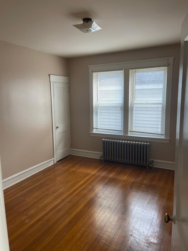 Building Photo - 37 Eaton St