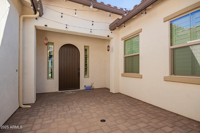 Building Photo - 2065 E Gemini Pl