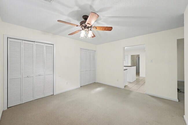 Building Photo - 122 Warbonnet Dr