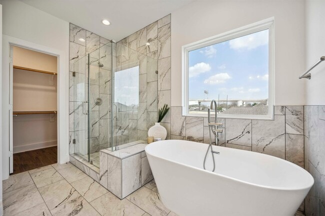 Building Photo - 3504 Caplin St