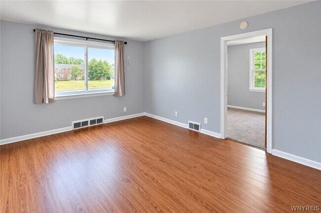 Building Photo - 1455 Sheridan Dr