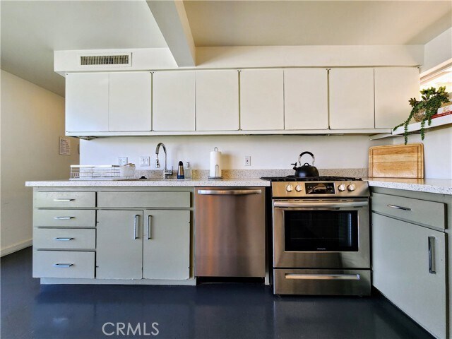 Building Photo - 2499 S Palm Canyon Dr