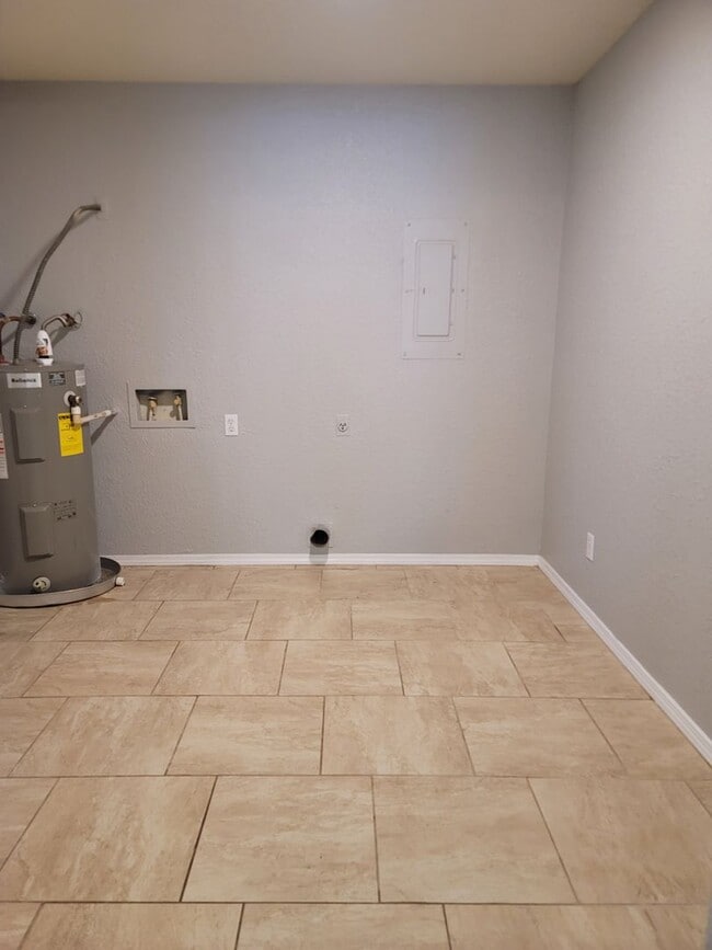 Building Photo - 1028 Chitwood St