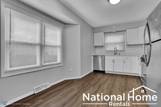 Building Photo - 659 Krenz Ave