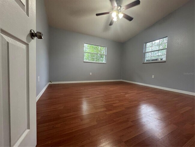 Building Photo - 511 Carolina Ave