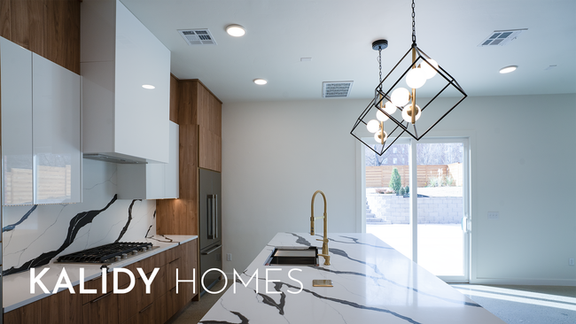 Building Photo - 605 N Idaho Ave