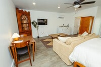 Building Photo - 3817 Leland Ave