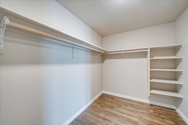 Building Photo - Adorable Nampa Home - Close Access To Ever...