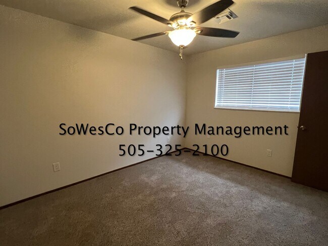 Building Photo - Beautifully Remodeled Large Home in Aztec
