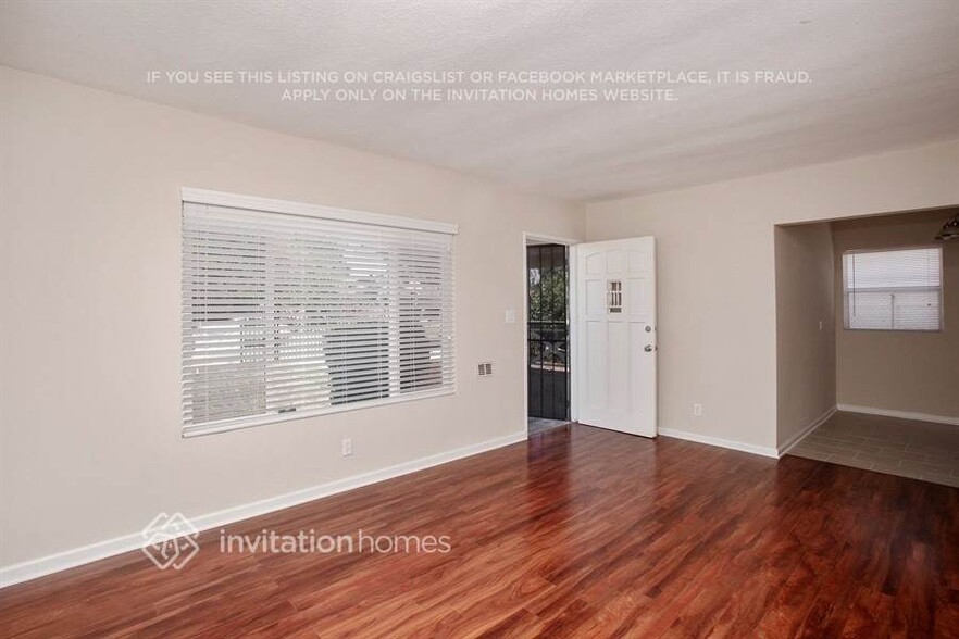 Building Photo - 13207 S Largo Ave