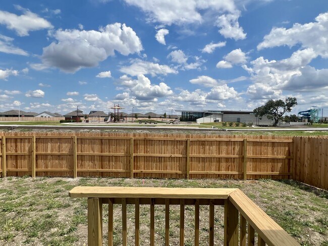 Building Photo - 9175 Trails End