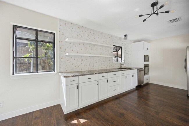 Building Photo - 3403 Linkwood Dr