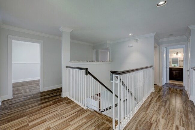 Building Photo - 1115 Augusta Dr