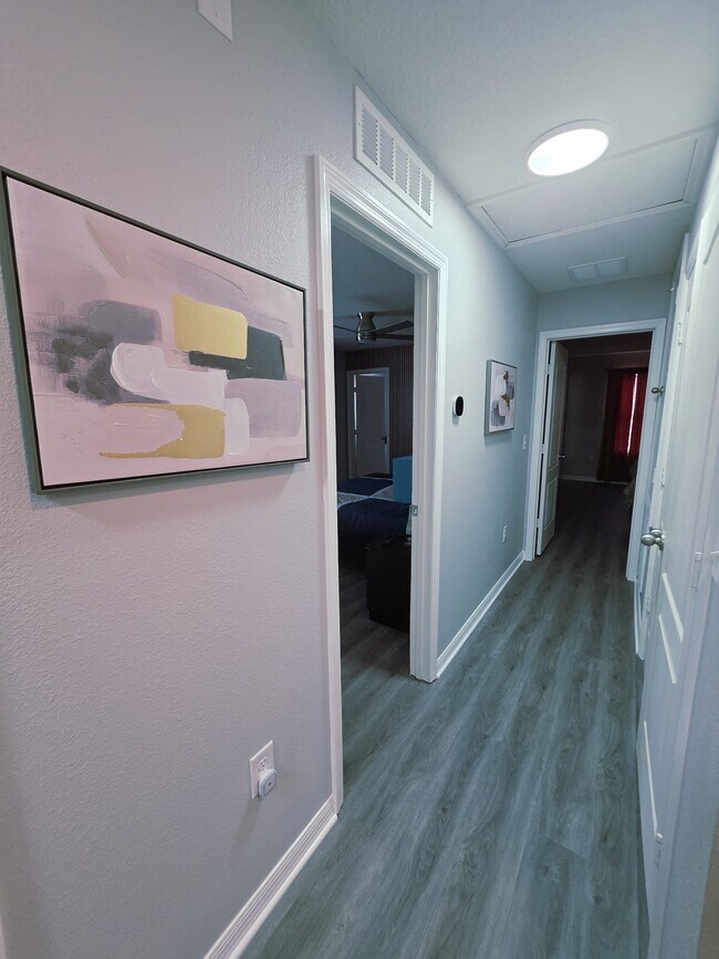 Building Photo - 5100 Adelaide Dr