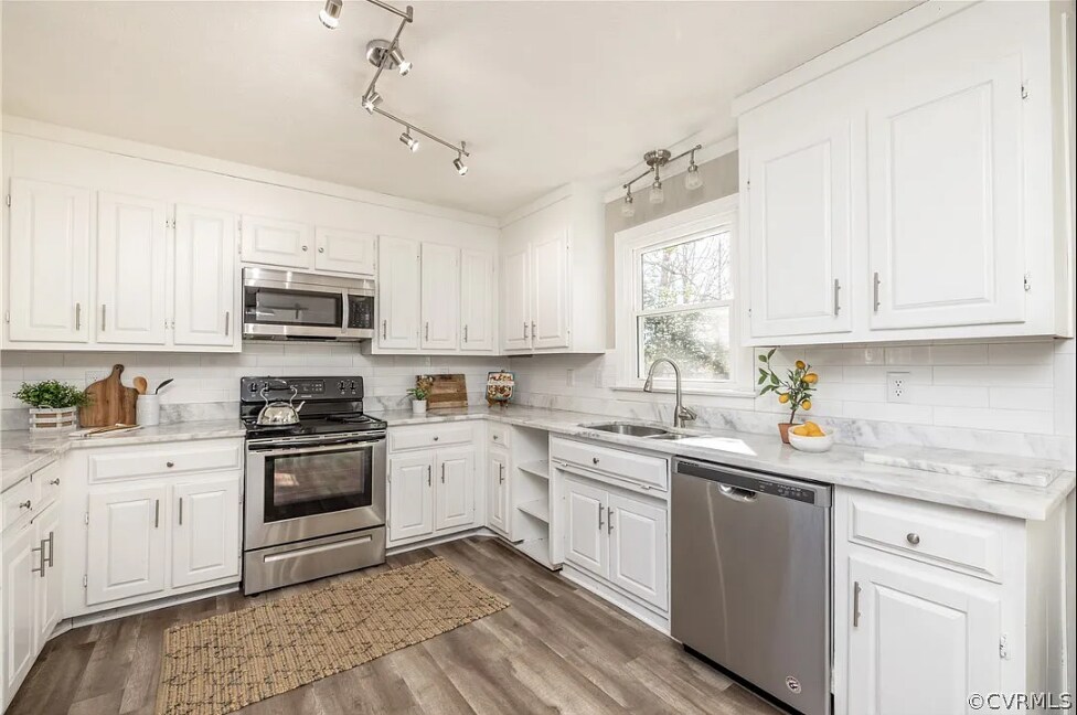 Building Photo - 7209 Apple Orchard Rd