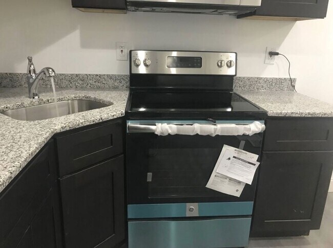 Building Photo - 3326 N 17th St