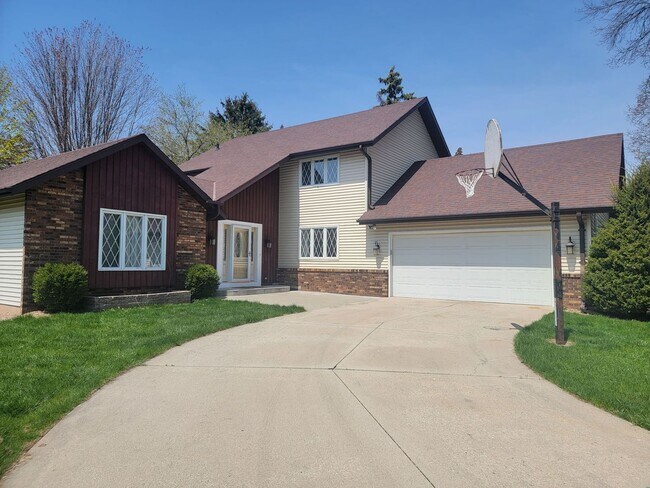 Building Photo - 11 S Sunny Slope Ct