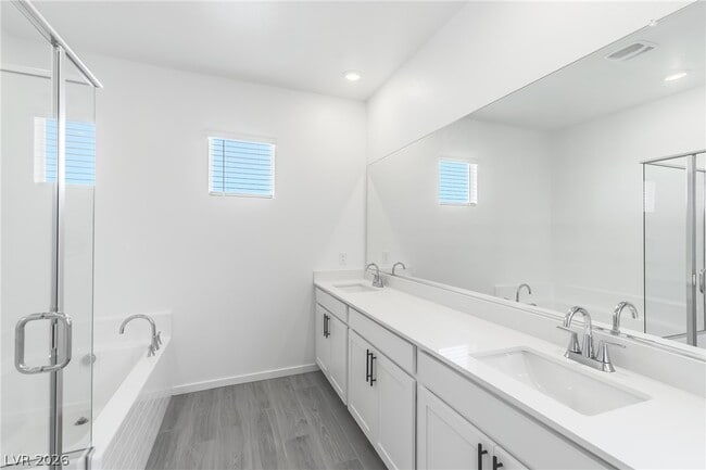 Building Photo - 9940 Kimura Hls Ave