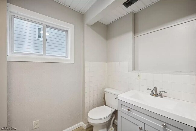 Building Photo - Charming 3 Bedroom Home in Loraine
