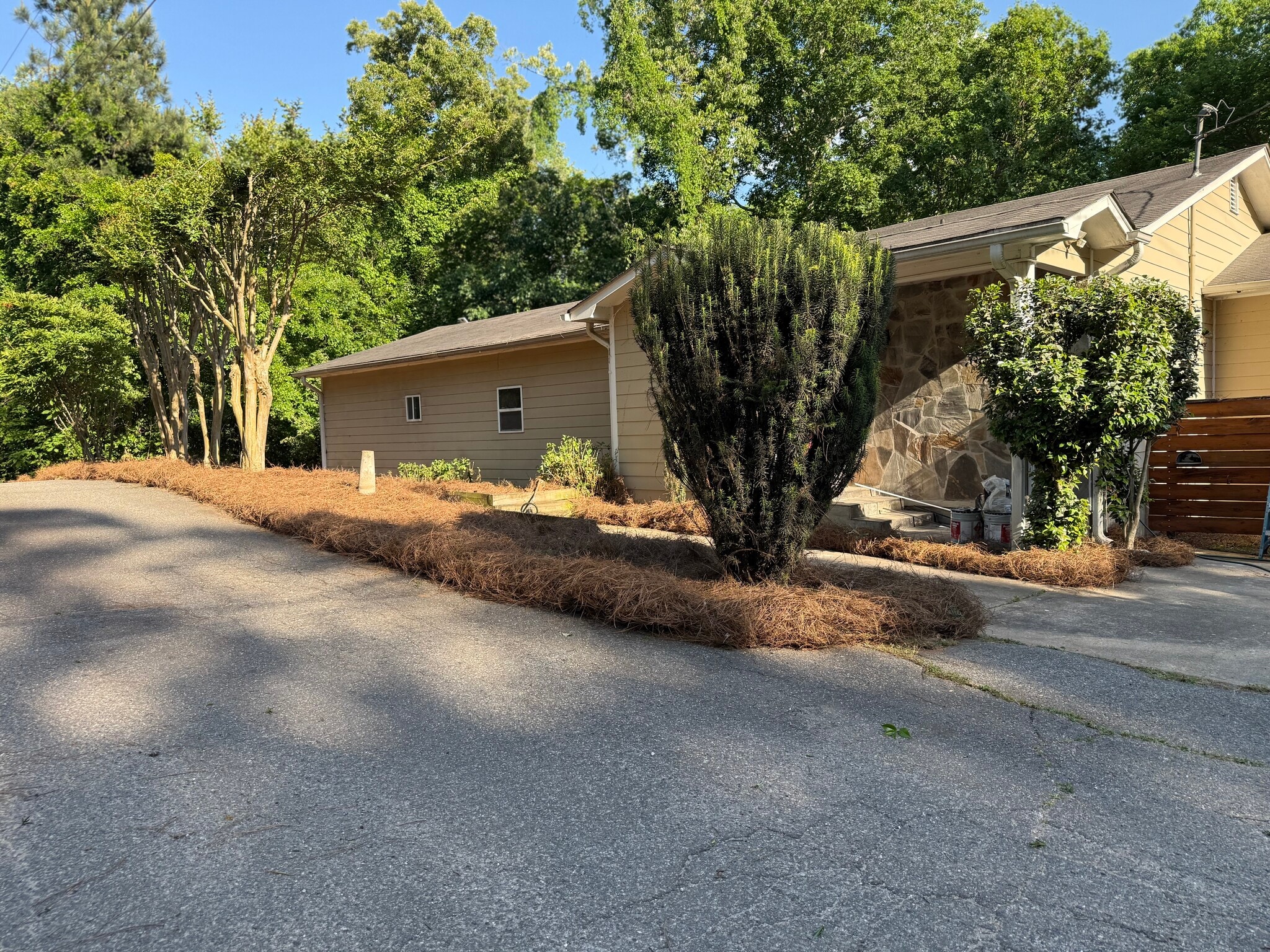 Ample parking - 4700 Dean Ct