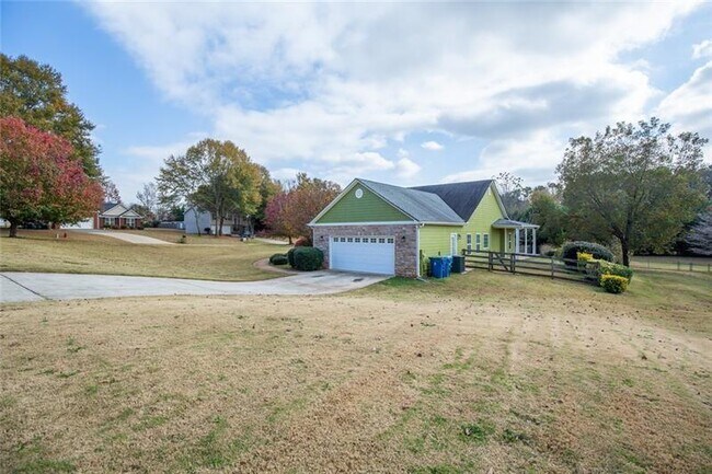 Building Photo - 300 McKendree Ct