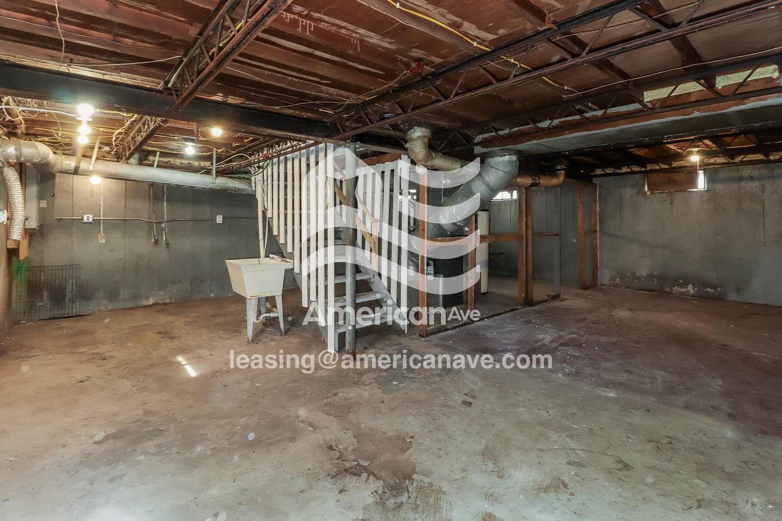 Building Photo - 3905 Ford St