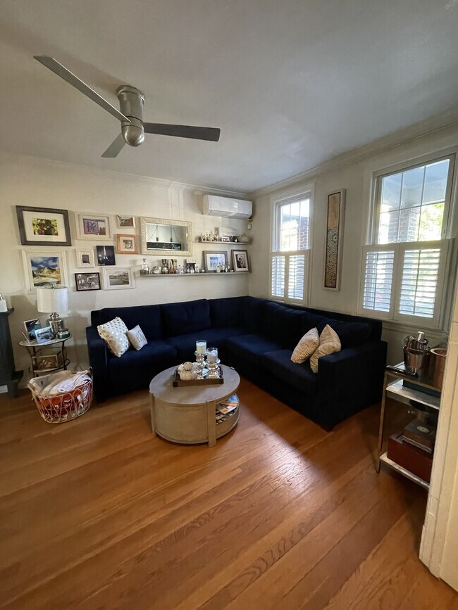 Building Photo - 1833 Burke St SE