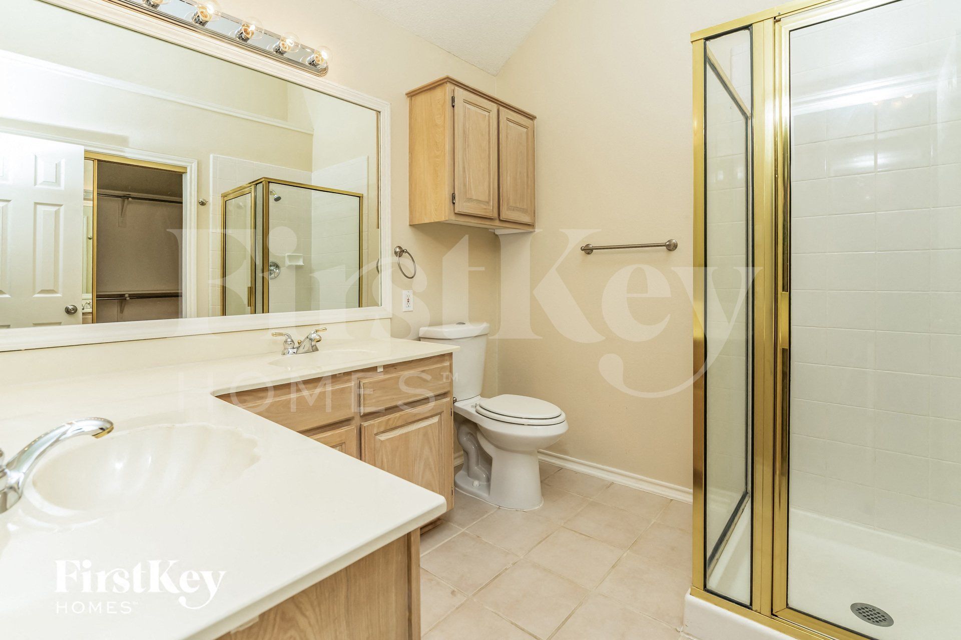 Building Photo - 2021 Greenview Dr