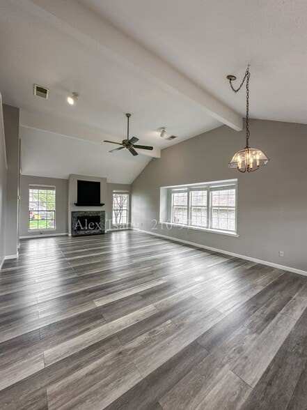 Building Photo - 6419 Chimney Nest