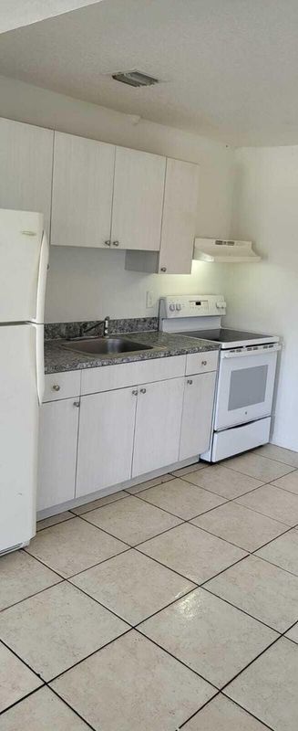 Building Photo - 4998 Kirk Rd