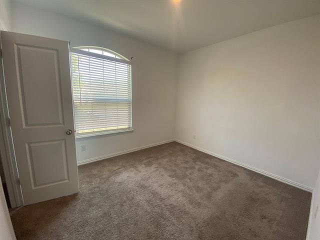 Building Photo - 1709 Lake Grove Dr