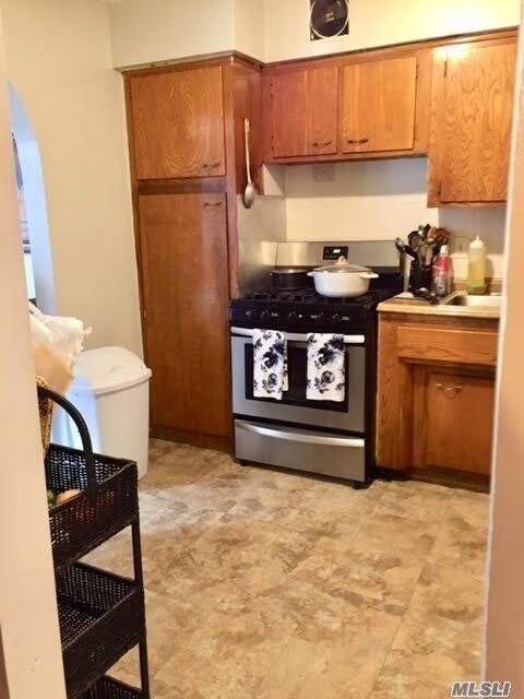 Building Photo - 92-06-92242 242nd St