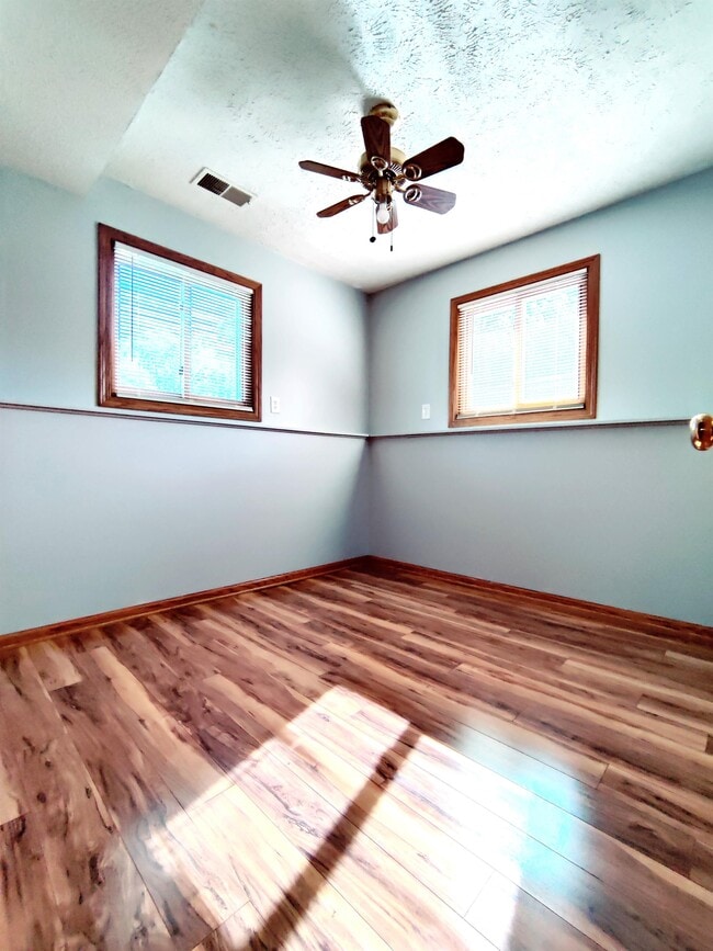 Building Photo - 1362 Grace Cir