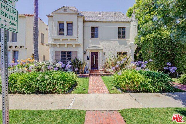Primary Photo - 253 S Elm Dr