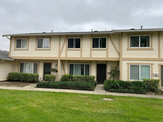 Building Photo - Now Leasing: Beautifully Renovated 3-Bedroom Home in Fremont, CA