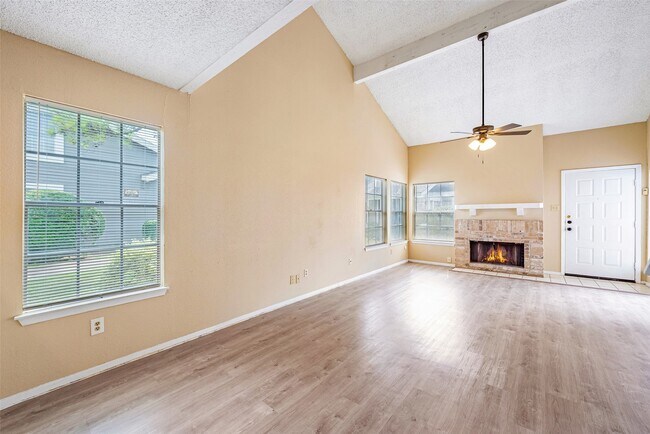 Building Photo - 6315 Cattails Ln