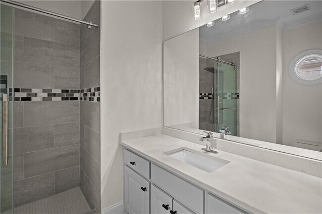 Building Photo - 8630 Moor Park Run