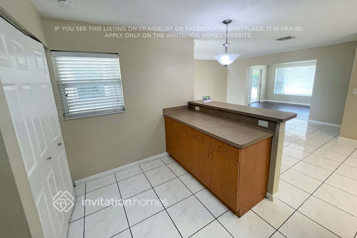 Building Photo - 926 SE 25th Terrace