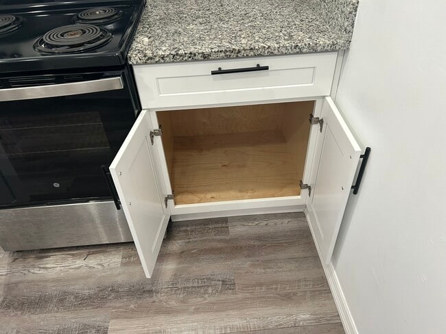 Building Photo - 3980 Crayrich Cir