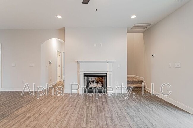 Building Photo - 73 Tannery Dr