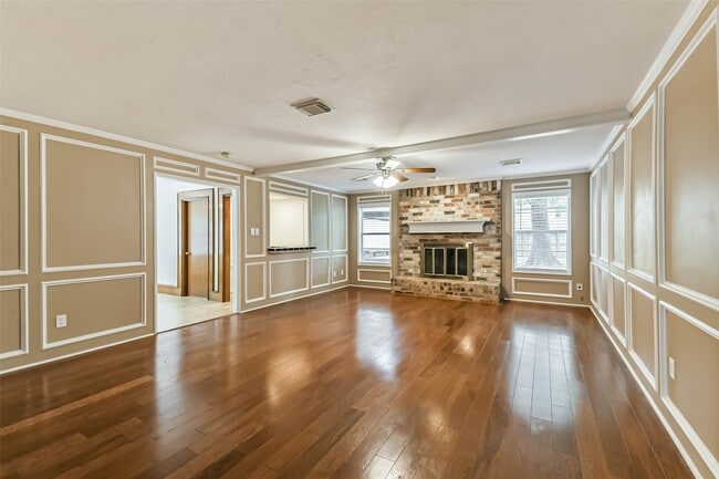 Building Photo - 12910 Ivyforest Dr