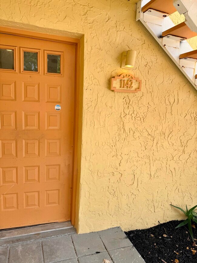 Building Photo - 1142 Coral Club Dr