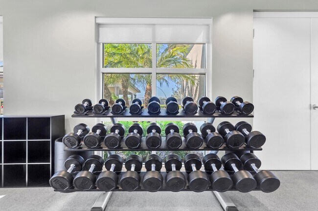 Building Photo - 12523 NW Copper Creek Dr