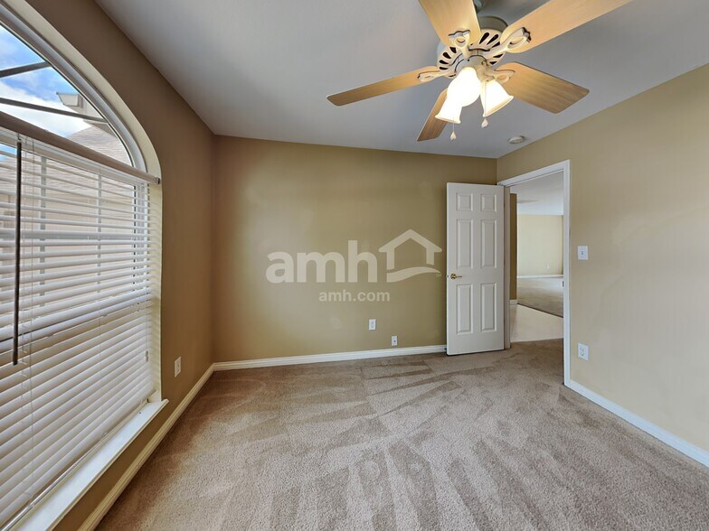 Building Photo - 1159 Fiesta Dr
