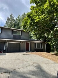 Building Photo - 9014 10th Pl SE