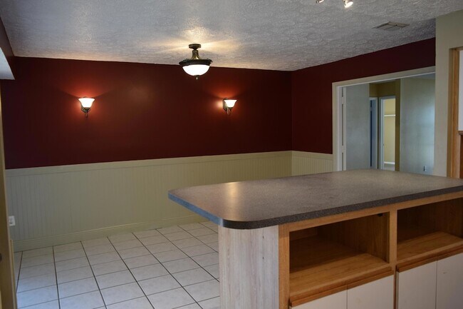 Building Photo - 1450 Creel Rd NE